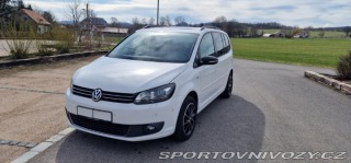 Volkswagen Ostatní modely Tiguan 2,0 Di, servisní knížka 2012