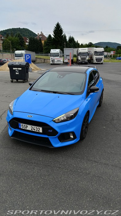 Ford Focus RS MK3 Blue and Black