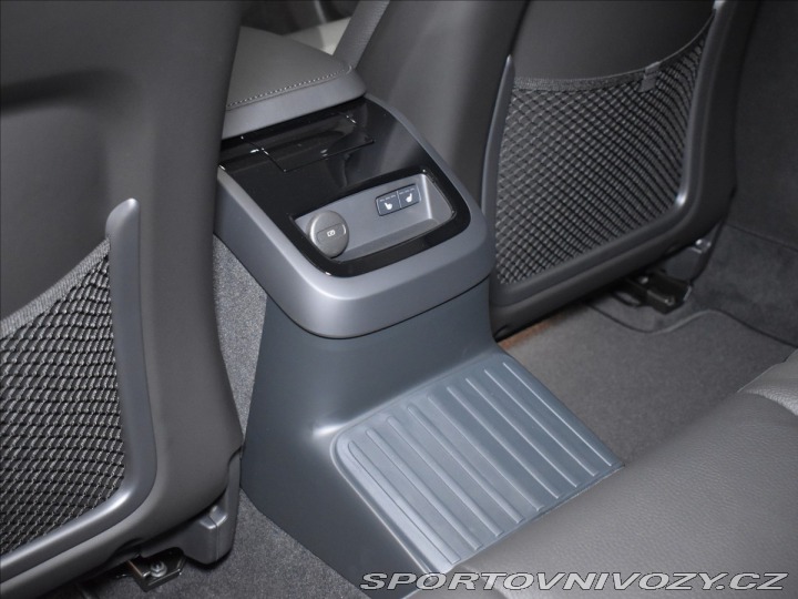 Volvo V60 2,0 T6 AWD Plus Dark 2025