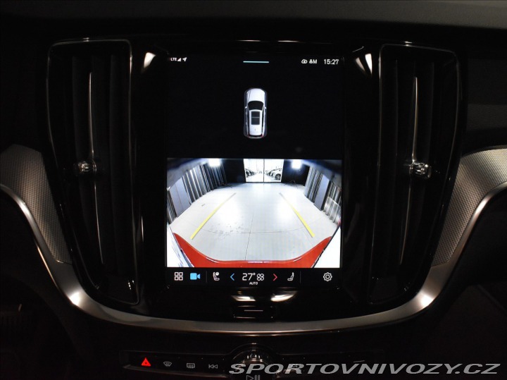 Volvo V60 2,0 T6 AWD Plus Dark 2025