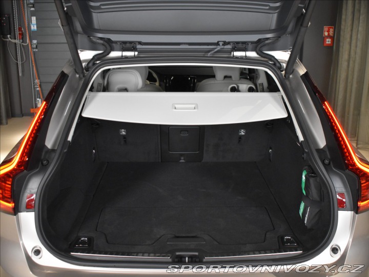 Volvo V90 2,0 T6 AWD Plus Bright 2025