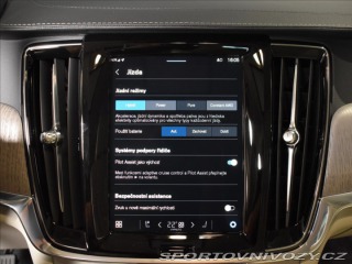 Volvo V90 2,0 T6 AWD  Plus Bright 2025
