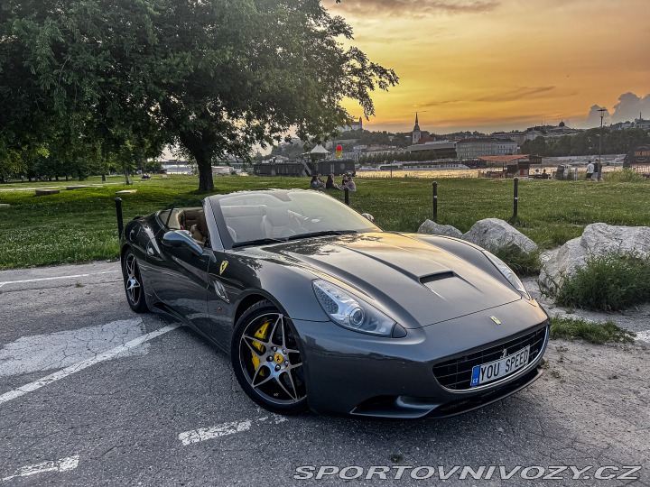 Ferrari California 4.3 V8 F136 IB 2012