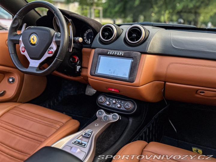 Ferrari California 4.3 V8 F136 IB 2012