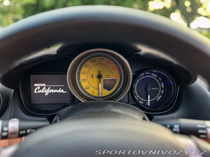 Ferrari California 4.3 V8 F136 IB 2012