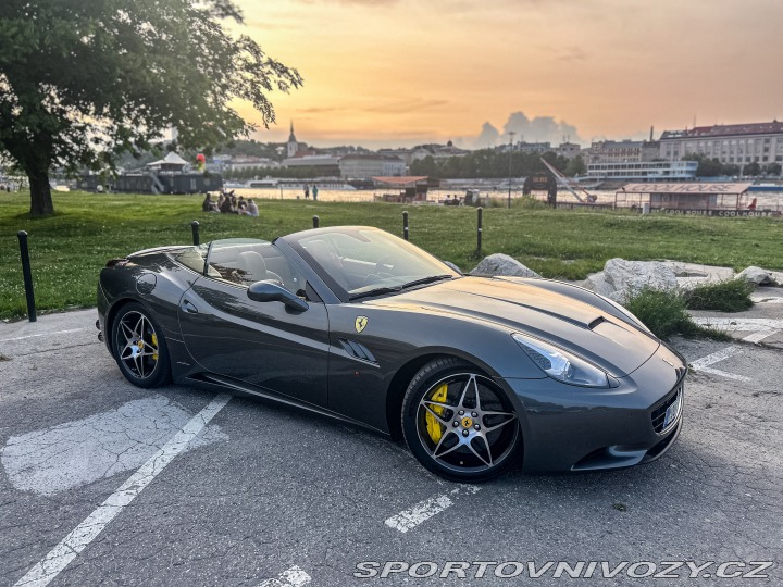 Ferrari California 4.3 V8 F136 IB 2012