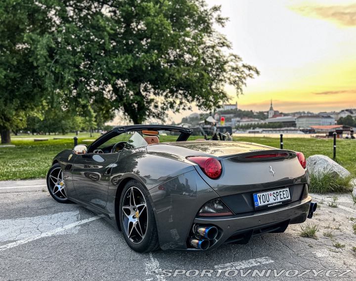 Ferrari California 4.3 V8 F136 IB 2012