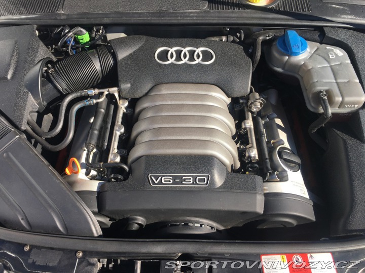 Audi A4 3.0i V6 AUT-REZERVACE 2001