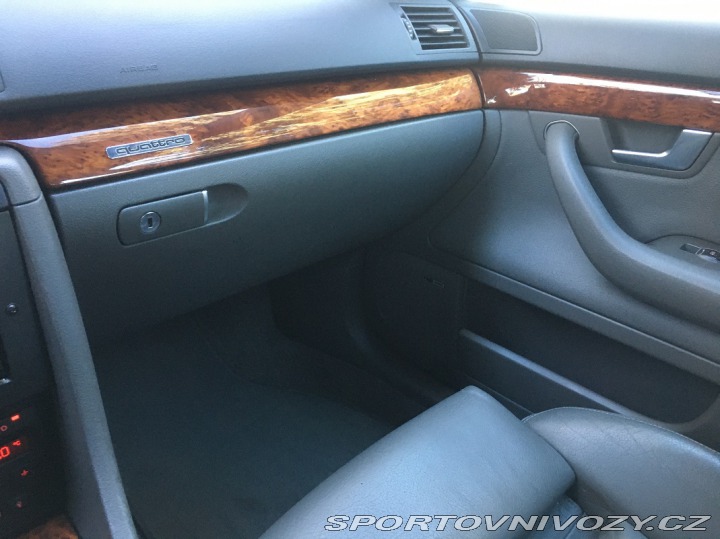 Audi A4 3.0i V6 AUT-REZERVACE 2001