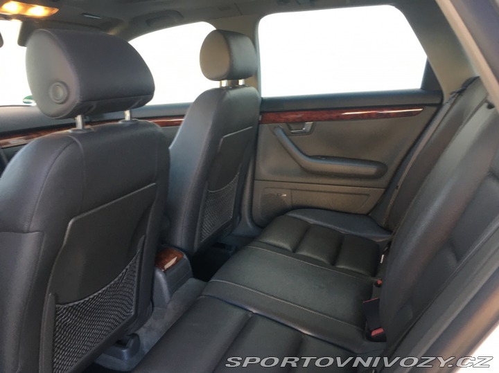 Audi A4 3.0i V6 AUT-REZERVACE 2001