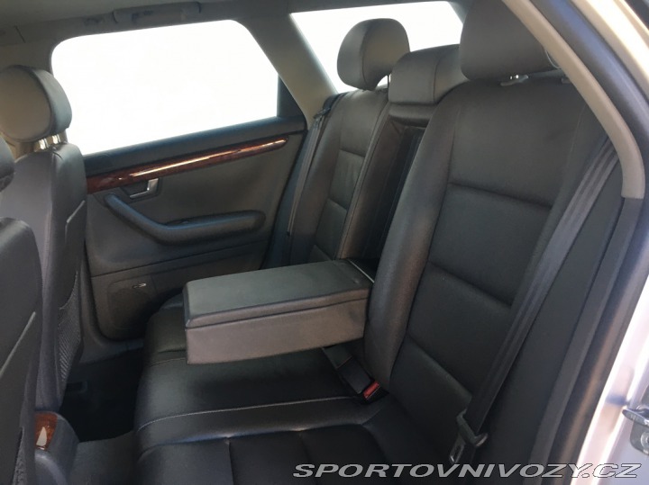 Audi A4 3.0i V6 AUT-REZERVACE 2001