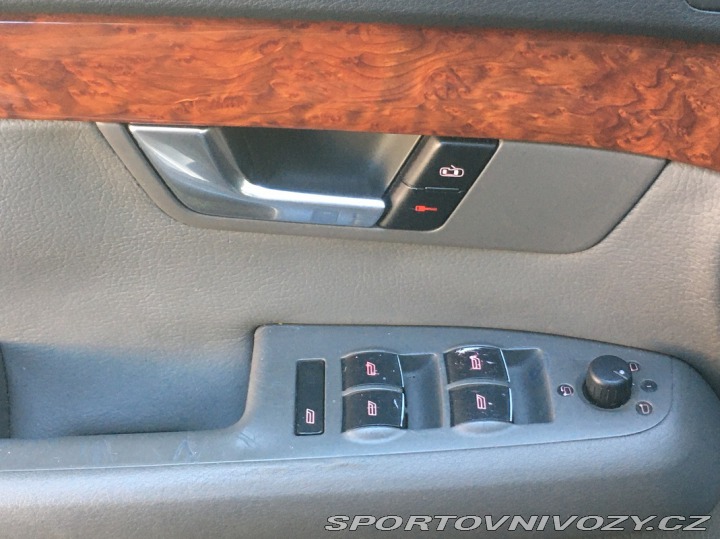 Audi A4 3.0i V6 AUT-REZERVACE 2001