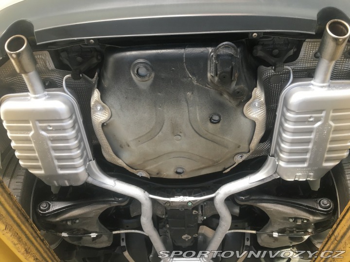 Audi A4 3.0i V6 AUT-REZERVACE 2001