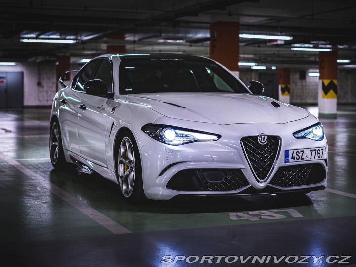 Alfa Romeo Giulia Manuál 1/269 2017