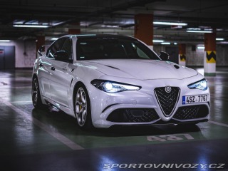 Alfa Romeo Giulia Manuál 1/269 2017