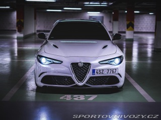 Alfa Romeo Giulia Manuál 1/269 2017