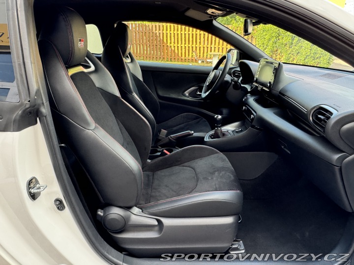 Toyota Yaris GR SPORT 2021