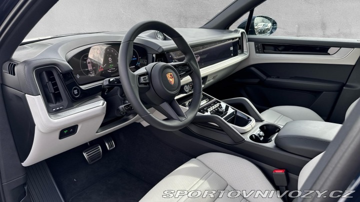 Porsche Cayenne S E-Hybrid 2025
