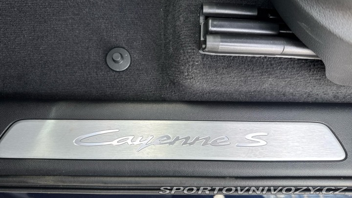 Porsche Cayenne S E-Hybrid 2025