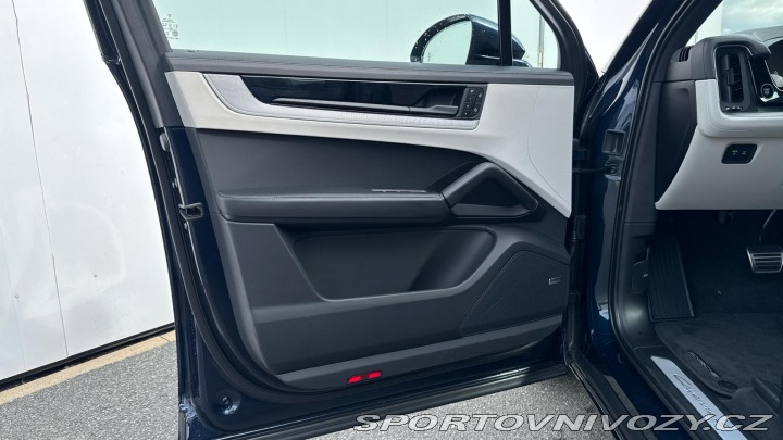 Porsche Cayenne S E-Hybrid 2025