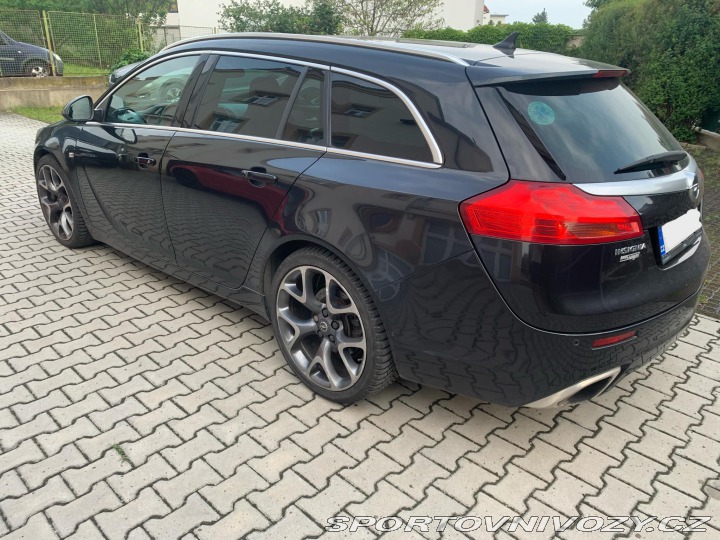 Opel Insignia OPC 239kw 2010