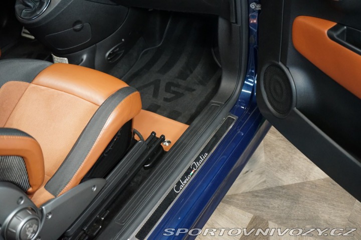 Abarth 500 C CABRIO ITALIA*AKRAPOVIC 2011