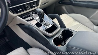 Porsche Cayenne E Hybrid 2020
