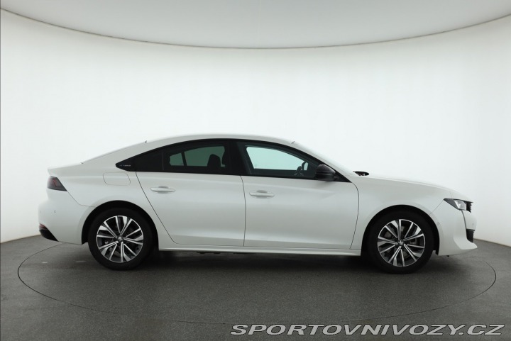 Peugeot 508 Hybrid 225 2022