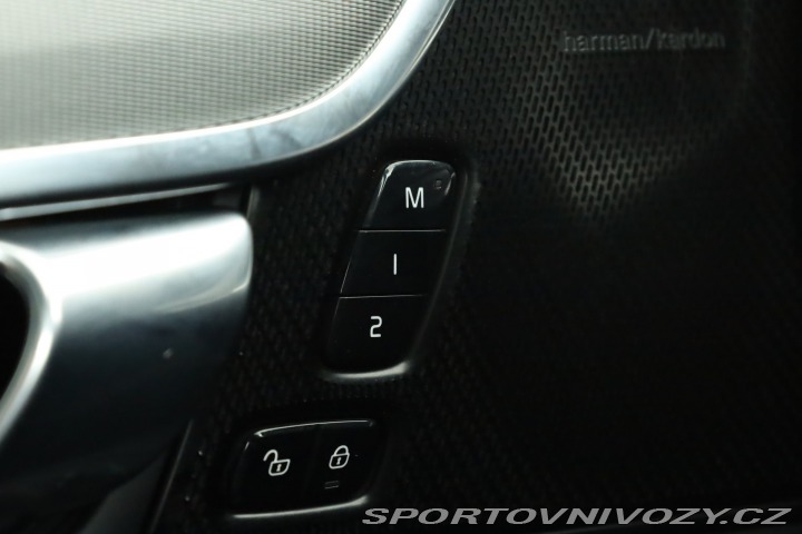 Volvo V90 T8 Twin Engine AWD 2020