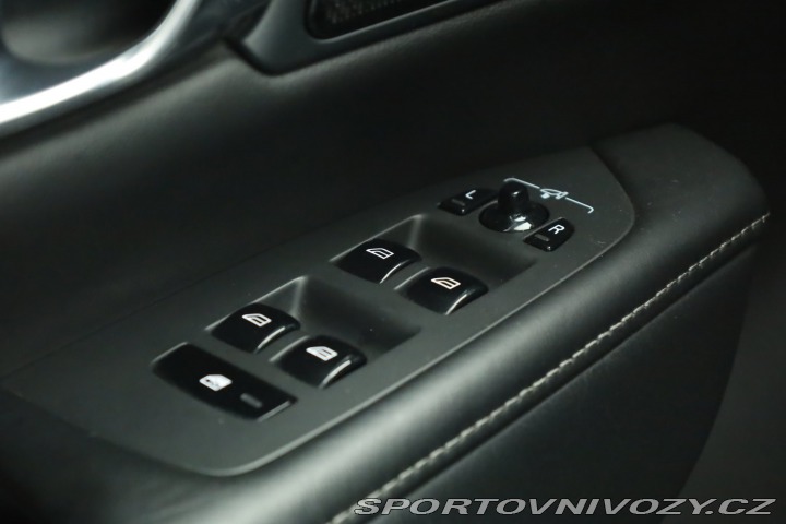 Volvo V90 T8 Twin Engine AWD 2020
