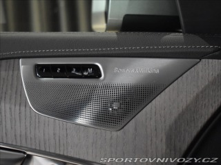 Volvo Ostatní modely XC90 2,0 T8 AWD B&W,Vzduch 2020