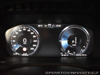 Volvo Ostatní modely XC90 2,0 T8 AWD B&W,Vzduch 2020