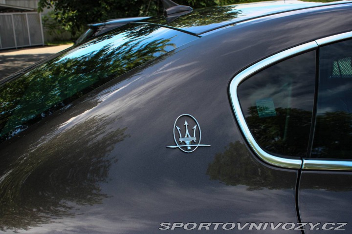 Maserati Quattroporte S Q4 / AJ NA SPLÁTKY / P 2014