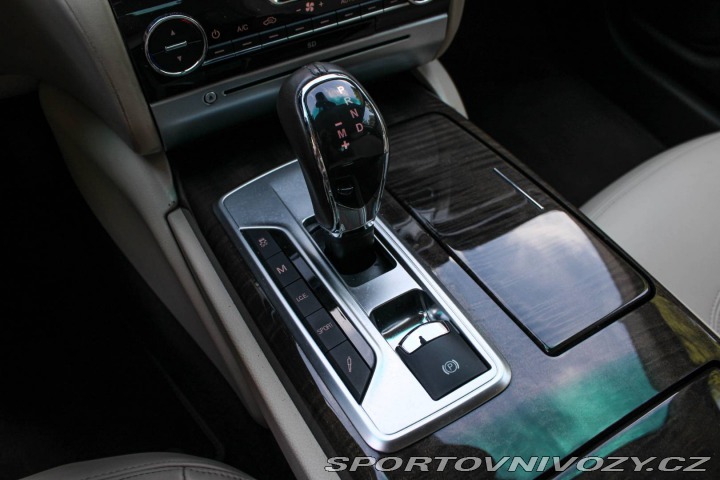 Maserati Quattroporte S Q4 / AJ NA SPLÁTKY / P 2014