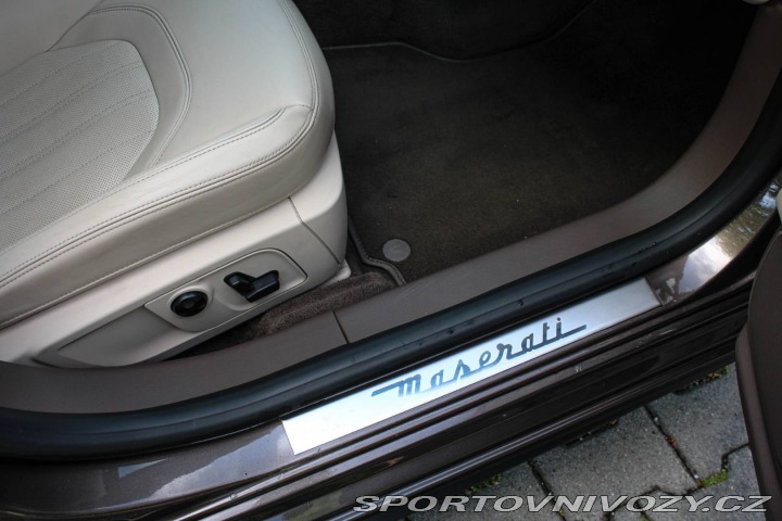 Maserati Quattroporte S Q4 / AJ NA SPLÁTKY / P 2014