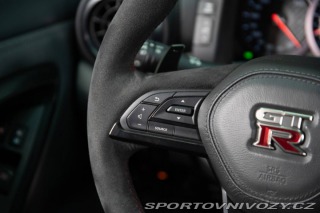 Nissan GT-R  2017
