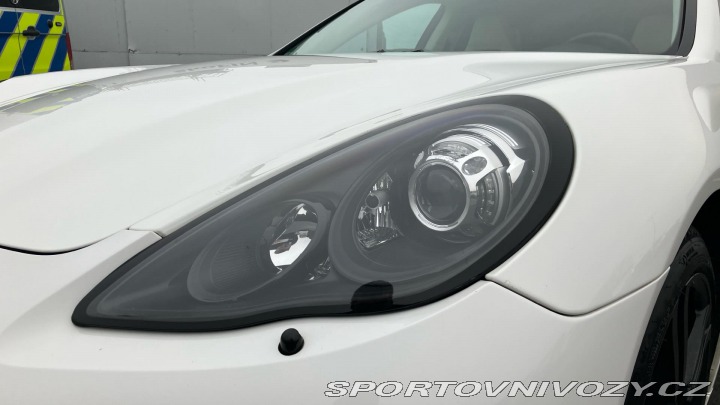 Porsche Panamera Turbo S 2012