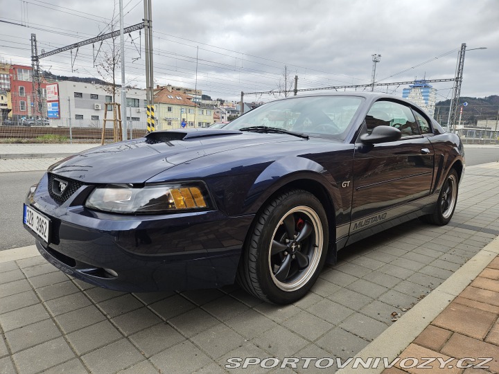 Ford Mustang Bullitt 2001