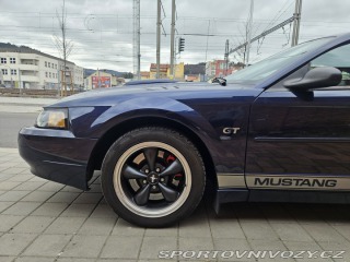 Ford Mustang Bullitt 2001