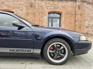 Ford Mustang Bullitt 2001