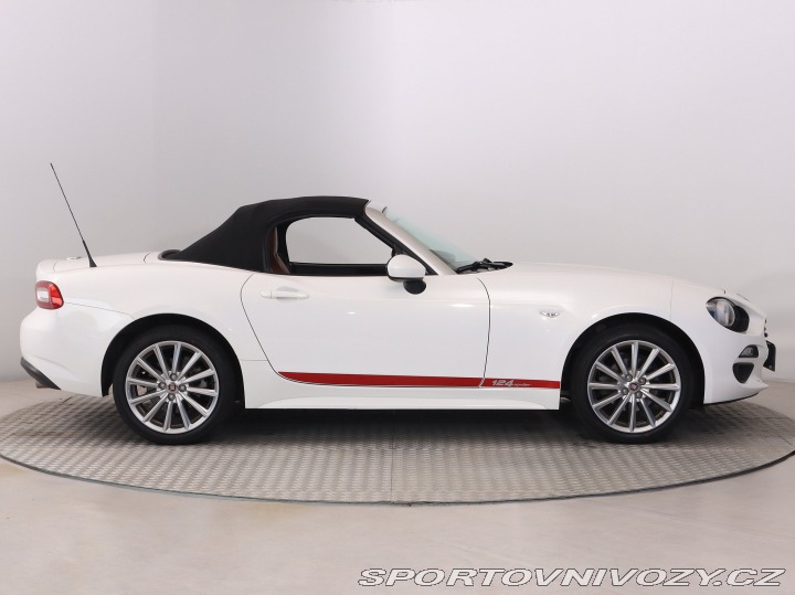 Fiat 124 Spider Lusso 1.4 T 2017