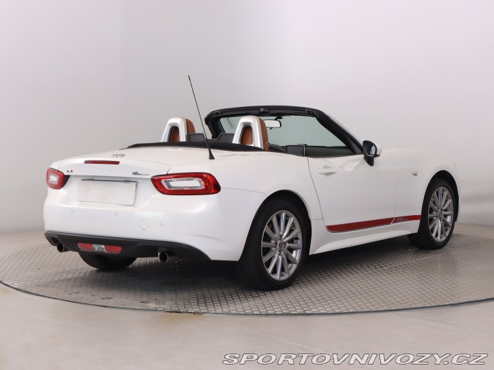 Fiat 124 Spider Lusso 1.4 T 2017