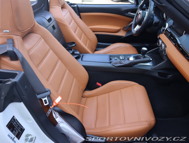 Fiat 124 Spider Lusso 1.4 T 2017