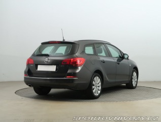 Opel Astra 2.0 CDTI 2015