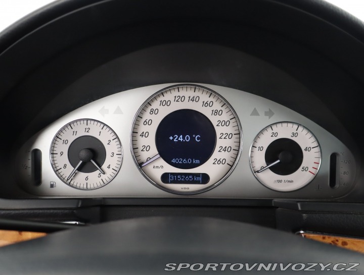 Mercedes-Benz E Avantgarde E 320 CDI 2006