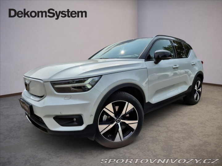 Volvo Ostatní modely XC40 0,0 RECHARGE TWIN PRO 4x4 2021