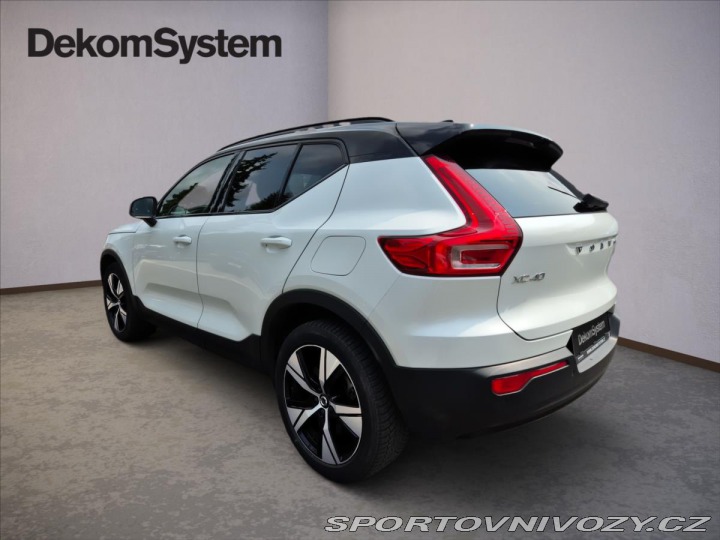 Volvo Ostatní modely XC40 0,0 RECHARGE TWIN PRO 4x4 2021