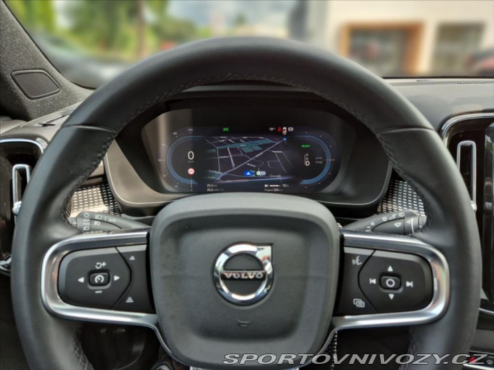 Volvo Ostatní modely XC40 0,0 RECHARGE TWIN PRO 4x4 2021