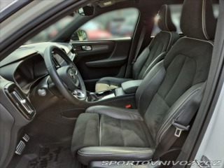 Volvo Ostatní modely XC40 0,0 RECHARGE TWIN PRO 4x4 2021