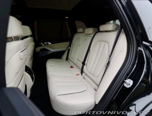 BMW X5 50e xDrive M SPORT *SkyL 2024